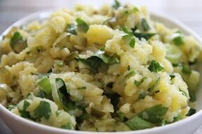 煮萝卜加香草以增强